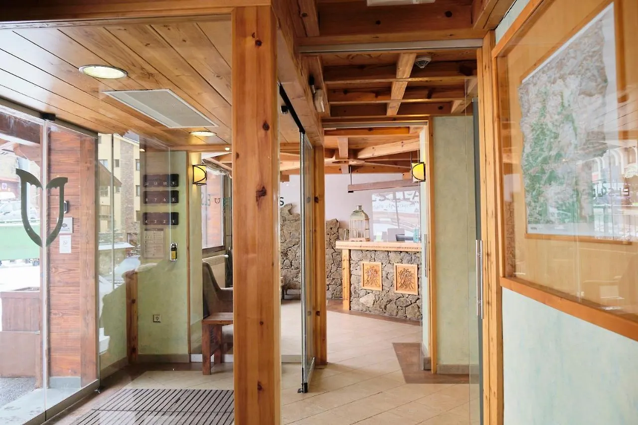 Apartaments Els Llacs Bordes d'Envalira Lägenhet