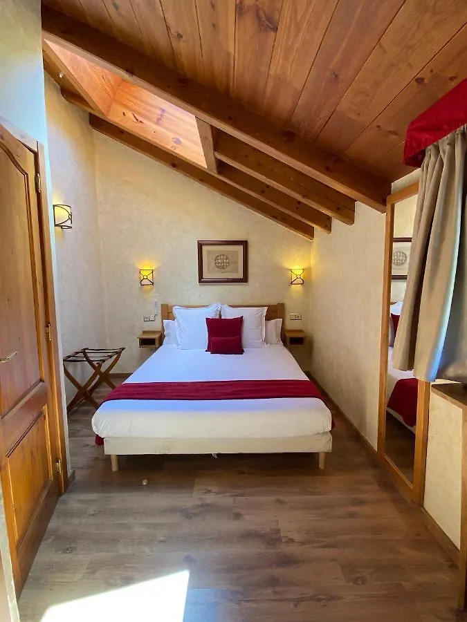 Apartaments Els Llacs Bordes d'Envalira 0*,